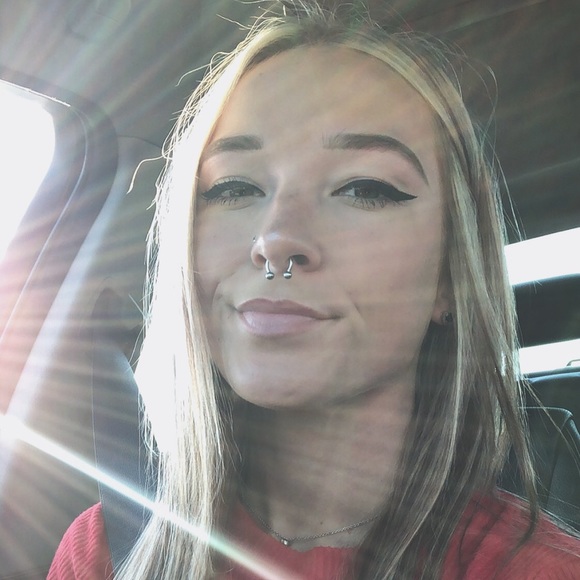 Meet your Posher, Jamie - Picture 1 of 2